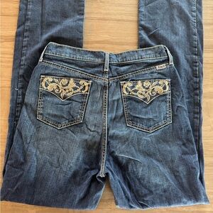 Cruel denim jeans with super cute embroidered pockets